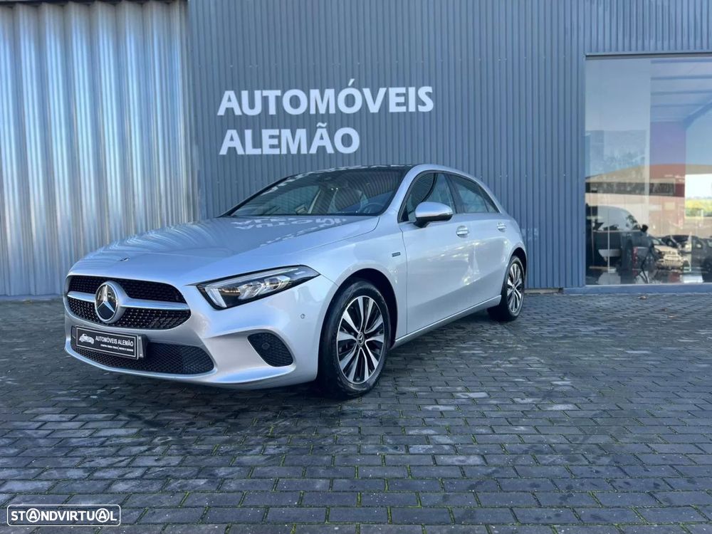 Mercedes-Benz A 250 e Style Plus - 1