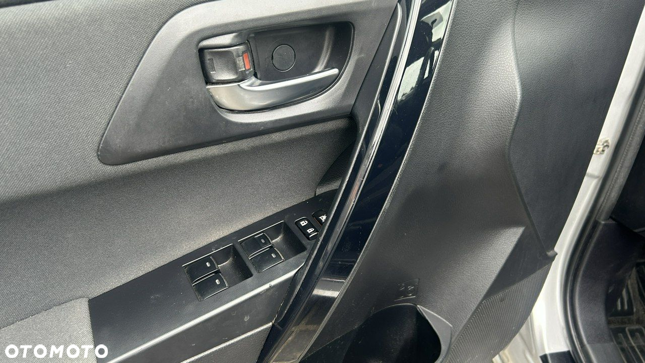 Toyota Auris - 11