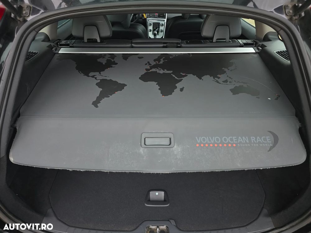 Volvo XC 60 D3 Ocean Race - 11