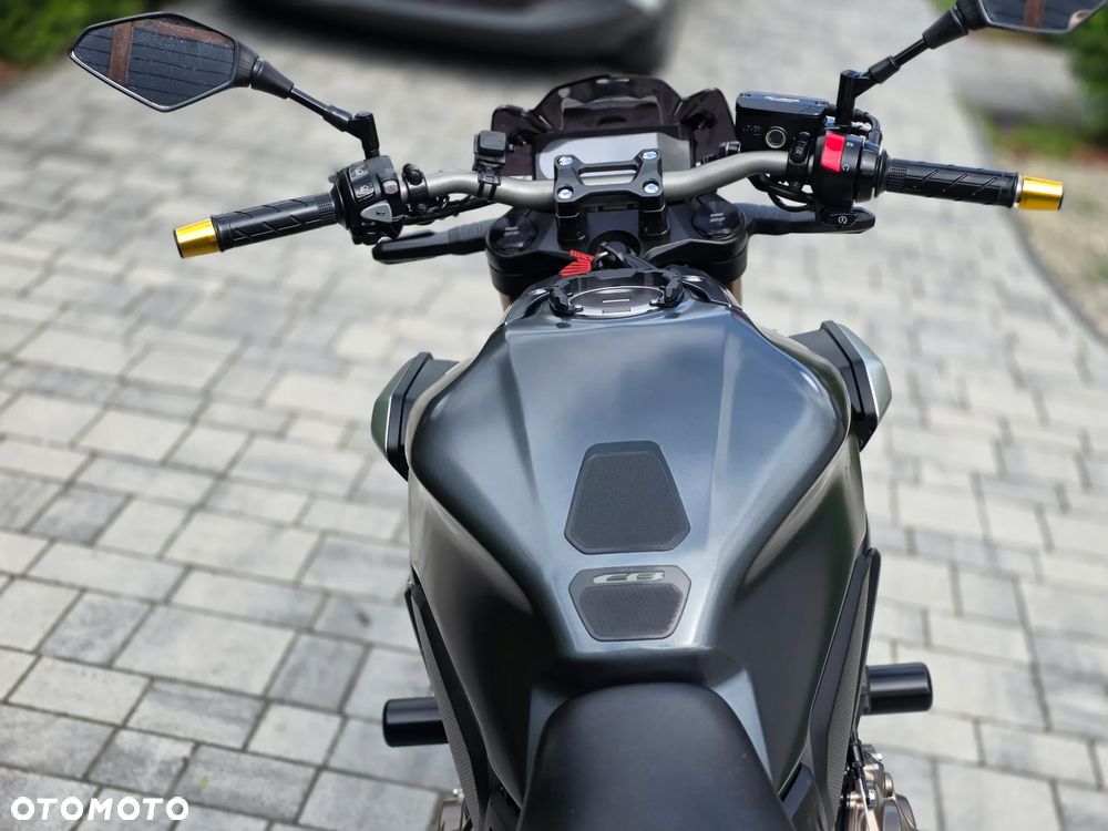 Honda CB - 15