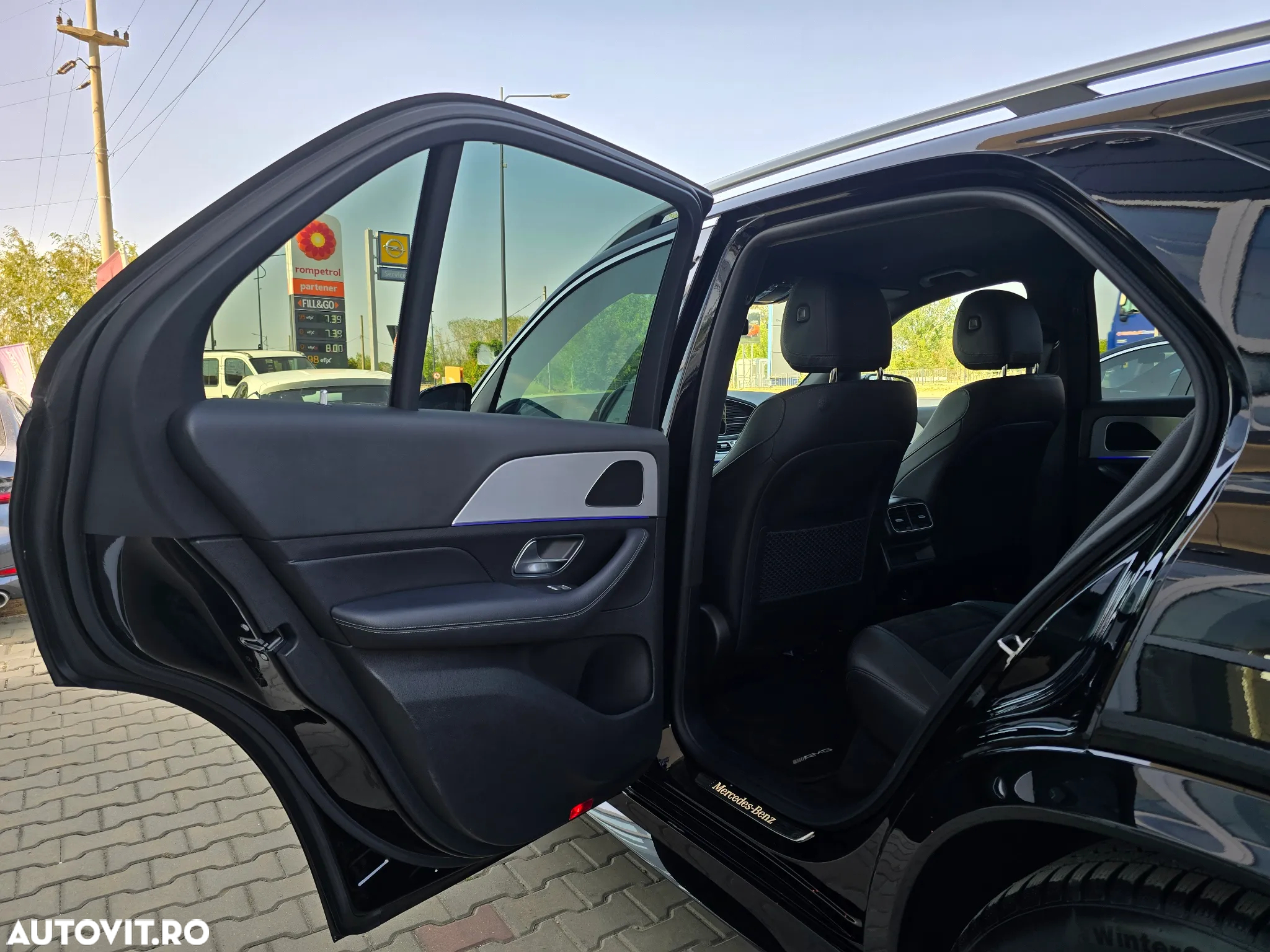 Mercedes-Benz GLE 300 d 4Matic 9G-TRONIC AMG Line - 15