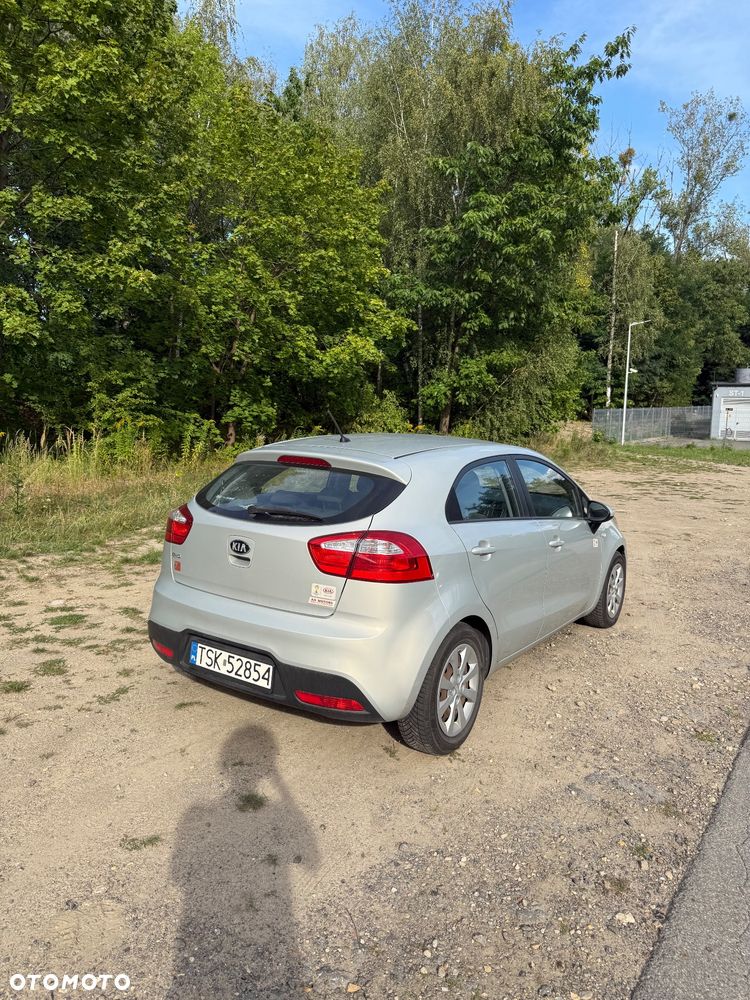 Kia Rio 1.2 L - 7
