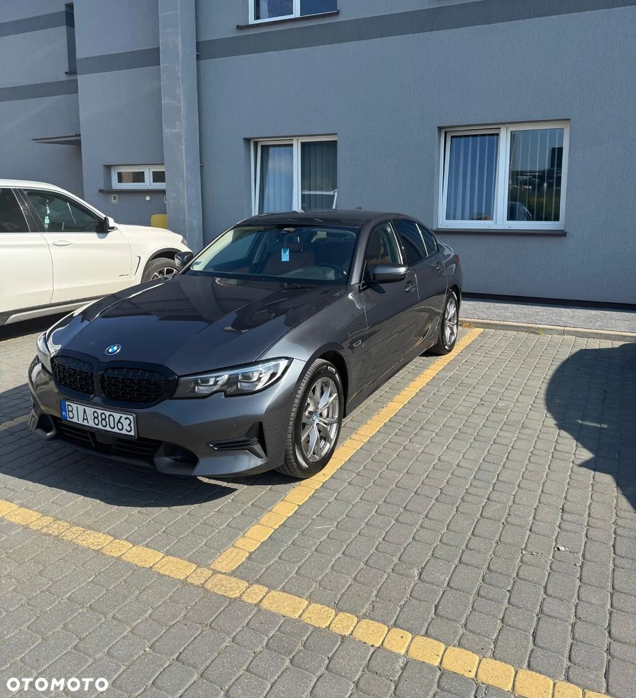 BMW Seria 3 330e PHEV xDrive - 31