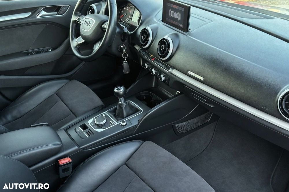 Audi A3 1.6 TDI ack (clean diesel) S line Sportpaket - 7