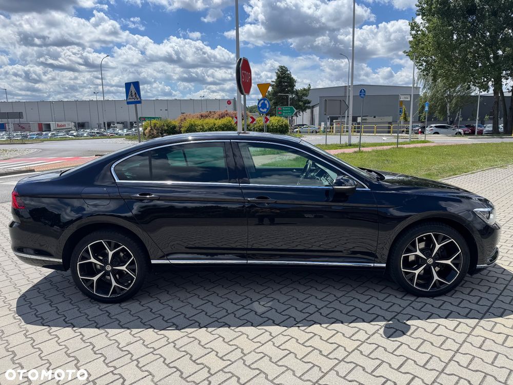 Volkswagen Passat - 4
