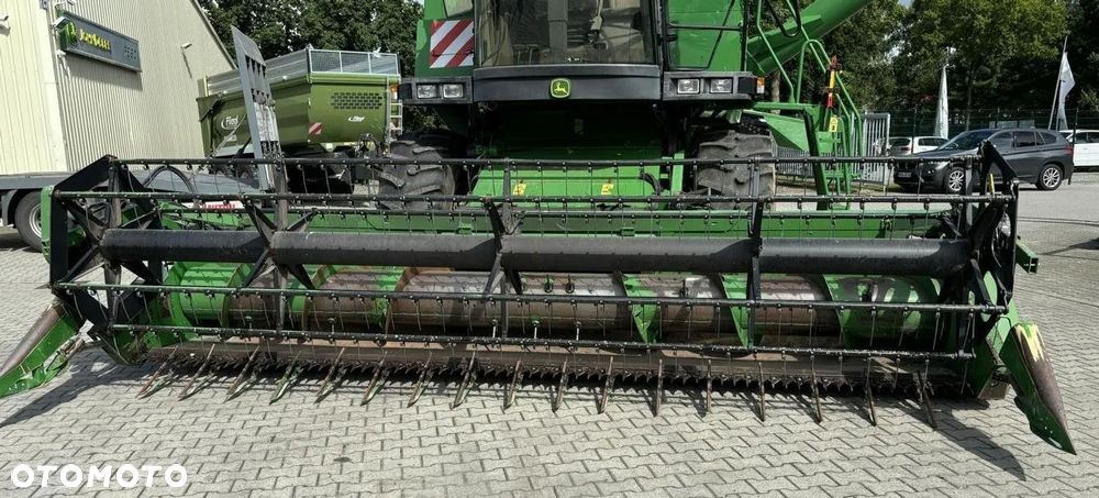 John Deere John Deere 1550 Kombajn zbożowy , 2007 , 1550 WTS,hederu 5,5 m - 2