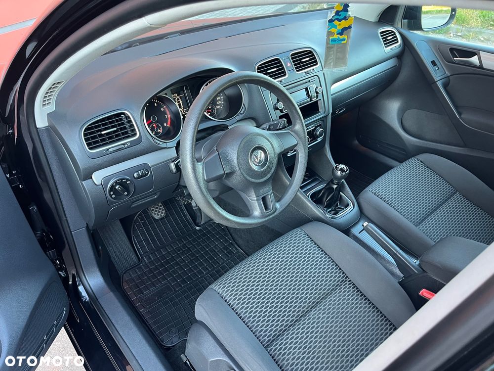 Volkswagen Golf - 29