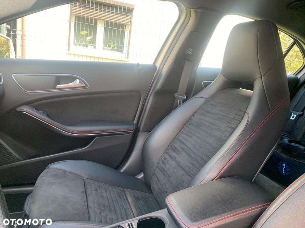 Mercedes-Benz Klasa A 180 CDI 7G-DCT AMG Line - 19