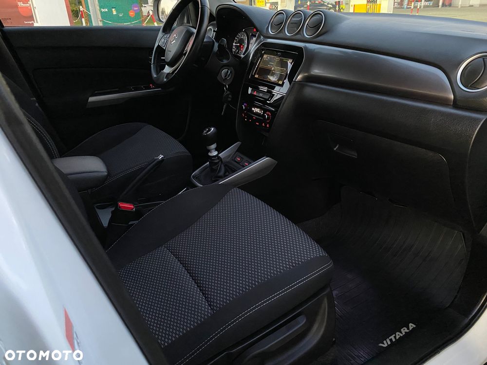 Suzuki Vitara 1.4 Boosterjet Premium 2WD - 31