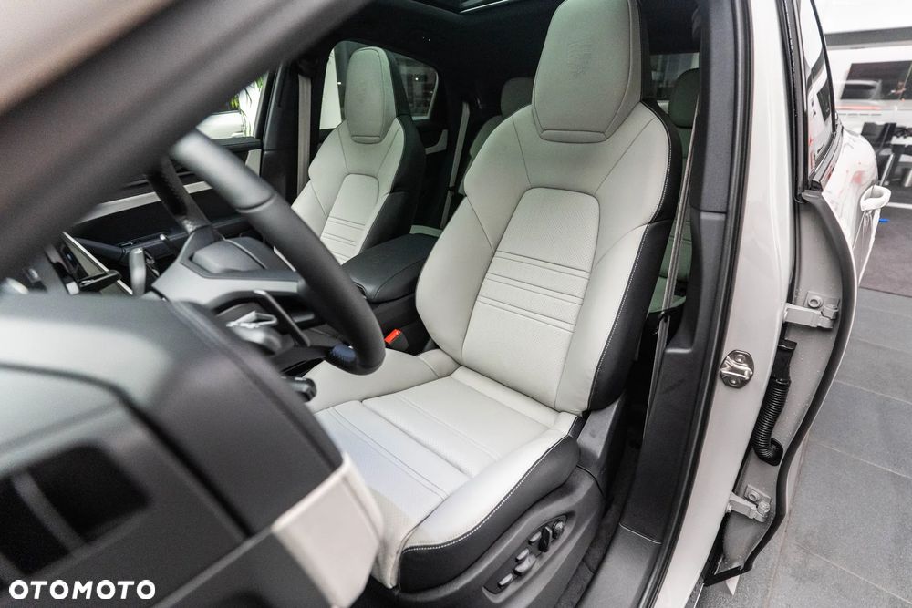 Porsche Cayenne S E-Hybrid PHEV Black Edition - 10