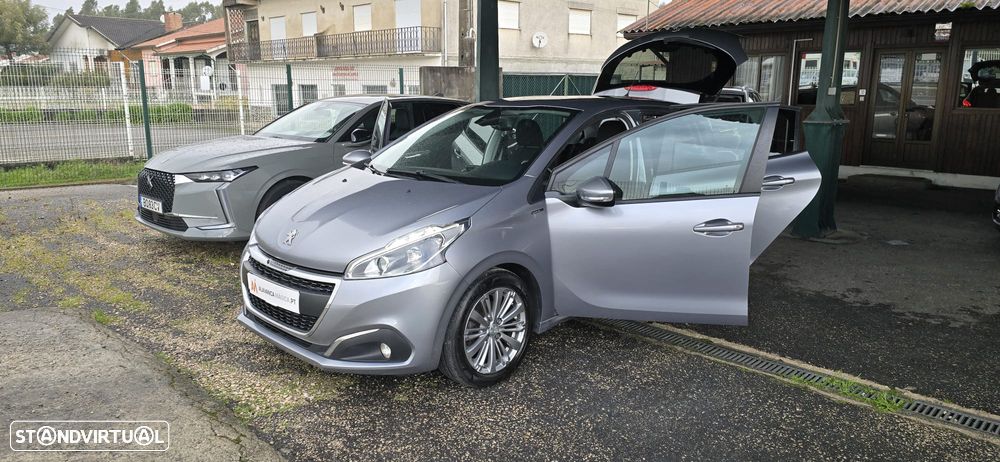 Peugeot 208 1.5 BlueHDi Signature - 25