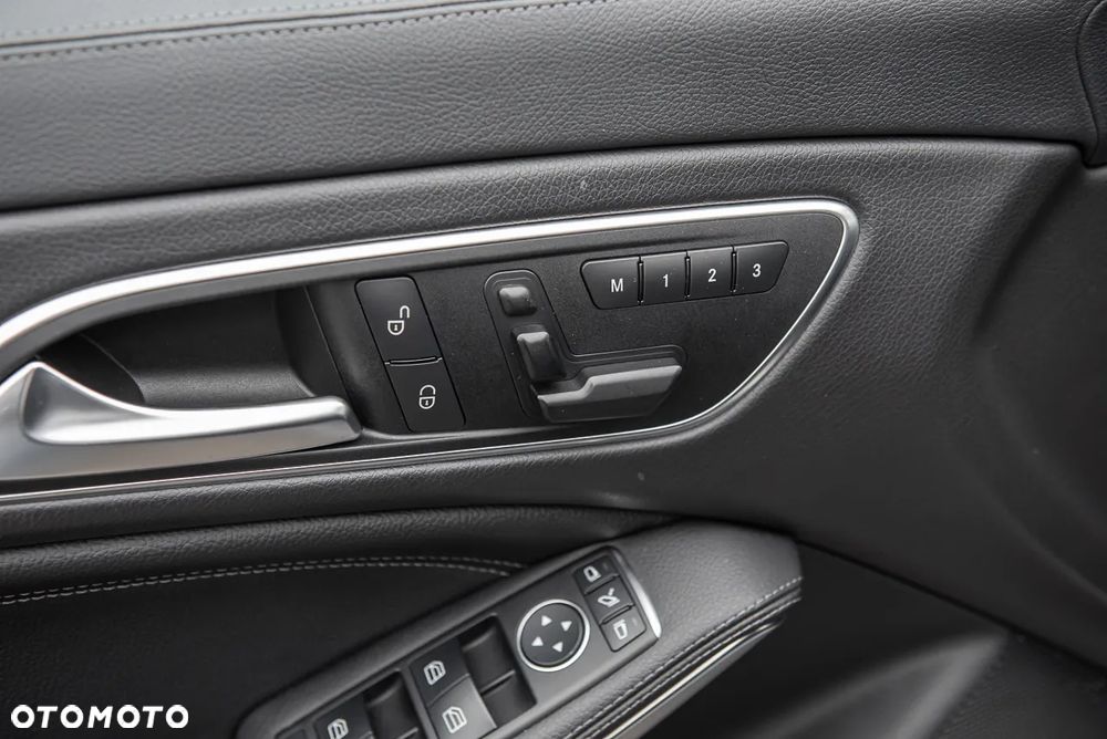 Mercedes-Benz CLA AMG 45 4Matic AMG Sp.sh 7G-DCT - 22