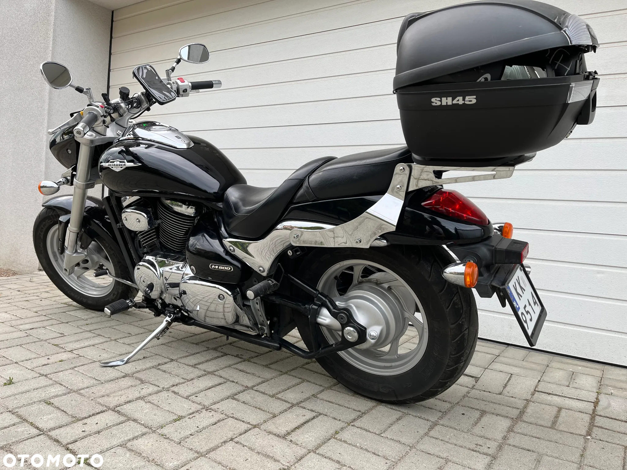 Suzuki Intruder - 6