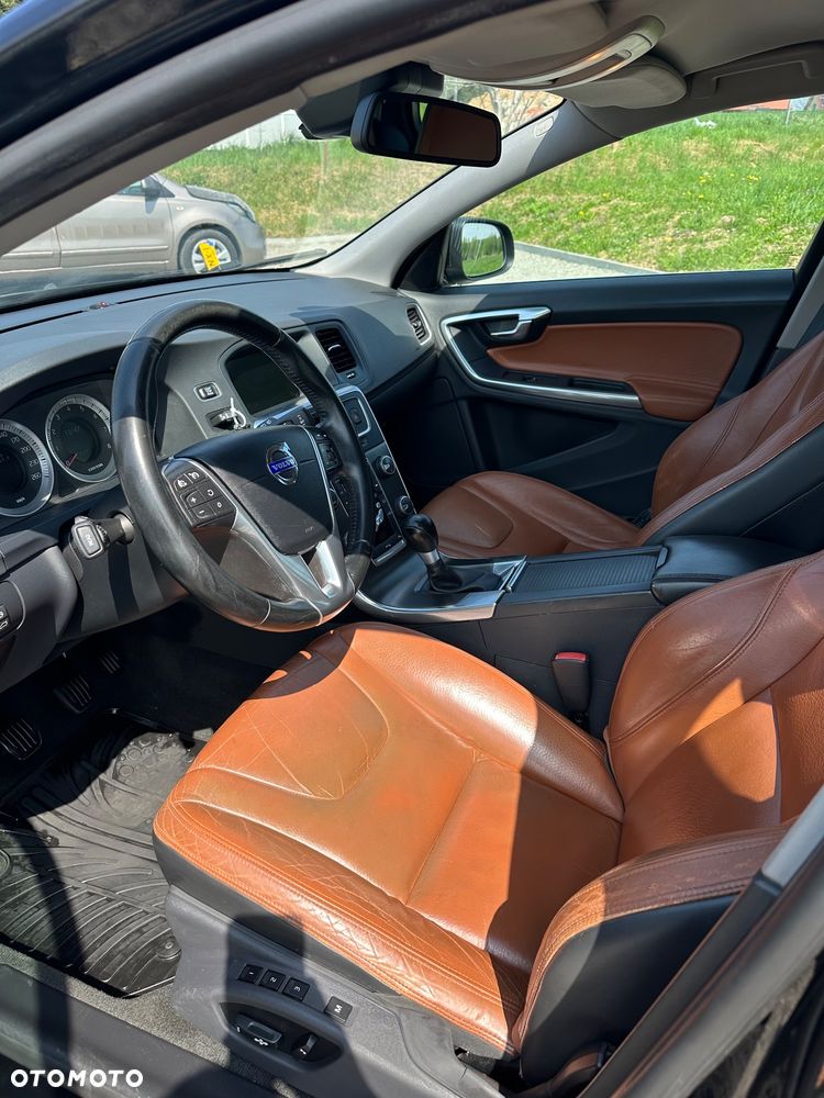 Volvo V60 T3 Summum - 10
