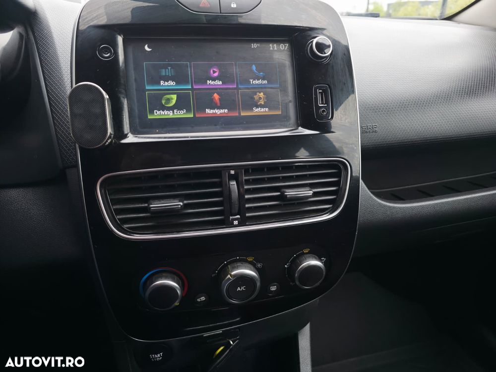Renault Clio - 9