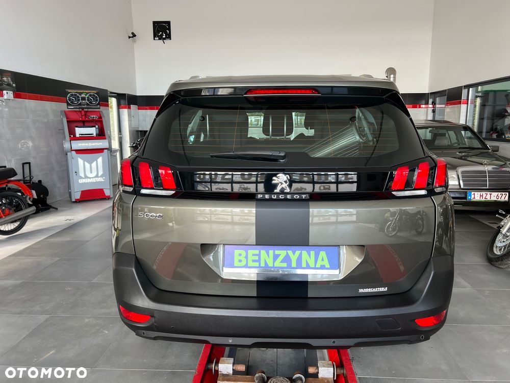 Peugeot 5008 PureTech 130 Stop & Start Allure Business-Paket - 6