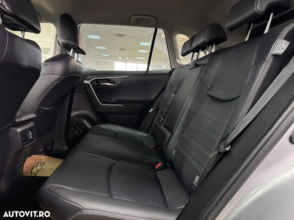 Toyota RAV4 2.5 4x4 Hybrid Lounge - 25