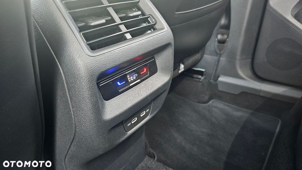 Volkswagen Tiguan - 27