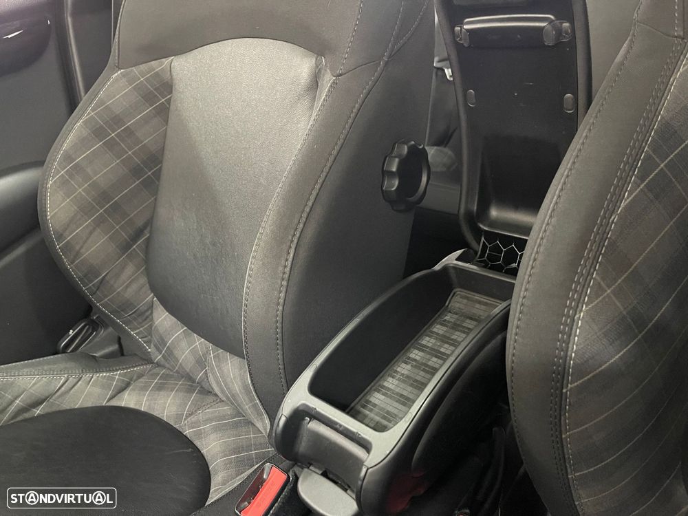 MINI 5 Portas One D - 48