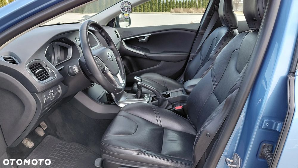 Volvo V40 D2 Momentum - 7