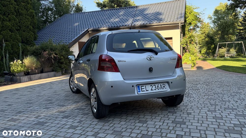 Toyota Yaris 1.3 Luna A/C - 8