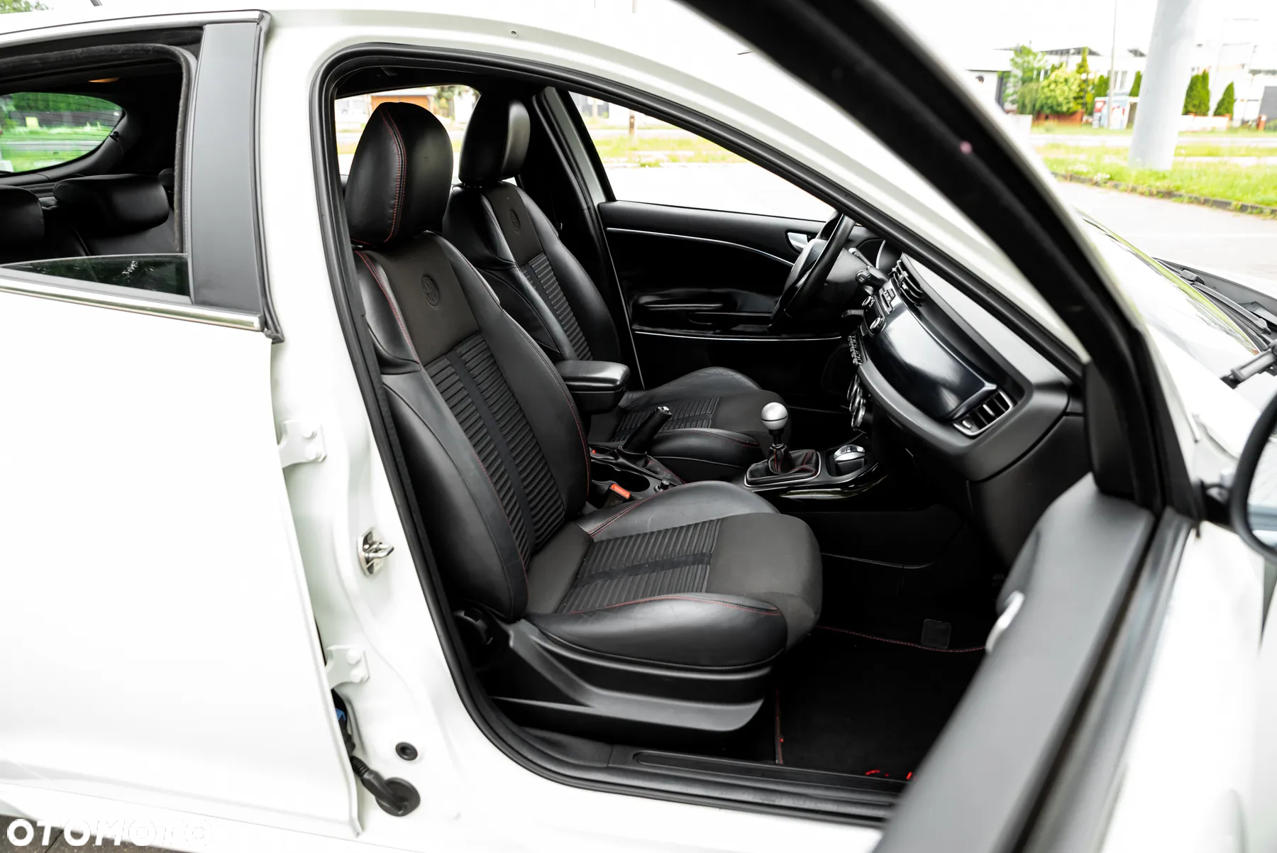 Alfa Romeo Giulietta 1750 TBi Quadrifoglio Verde - 16