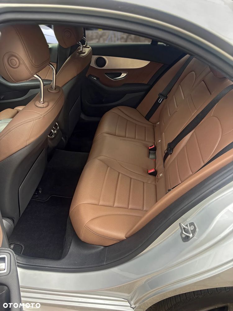 Mercedes-Benz Klasa C 300 de 9G-TRONIC AMG Line - 24