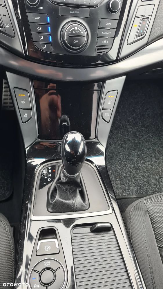 Hyundai i40 Kombi 1.7 CRDi DCT Premium - 9