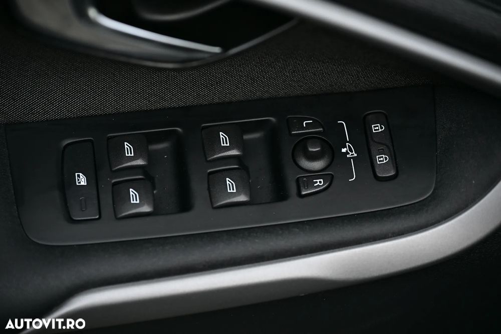 Volvo V40 D3 Geartronic Momentum - 18