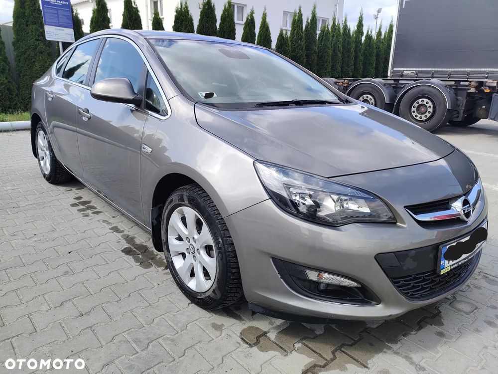 Opel Astra 1.4 T Active EU6 - 8