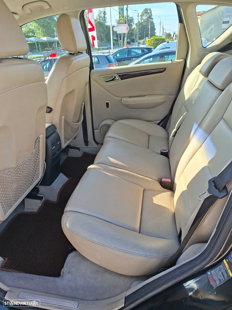 Mercedes-Benz A 150 Elegance Automatic - 14