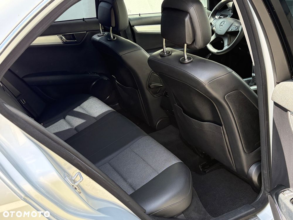Mercedes-Benz Klasa C 180 (BlueEFFICIENCY) Avantgarde - 20