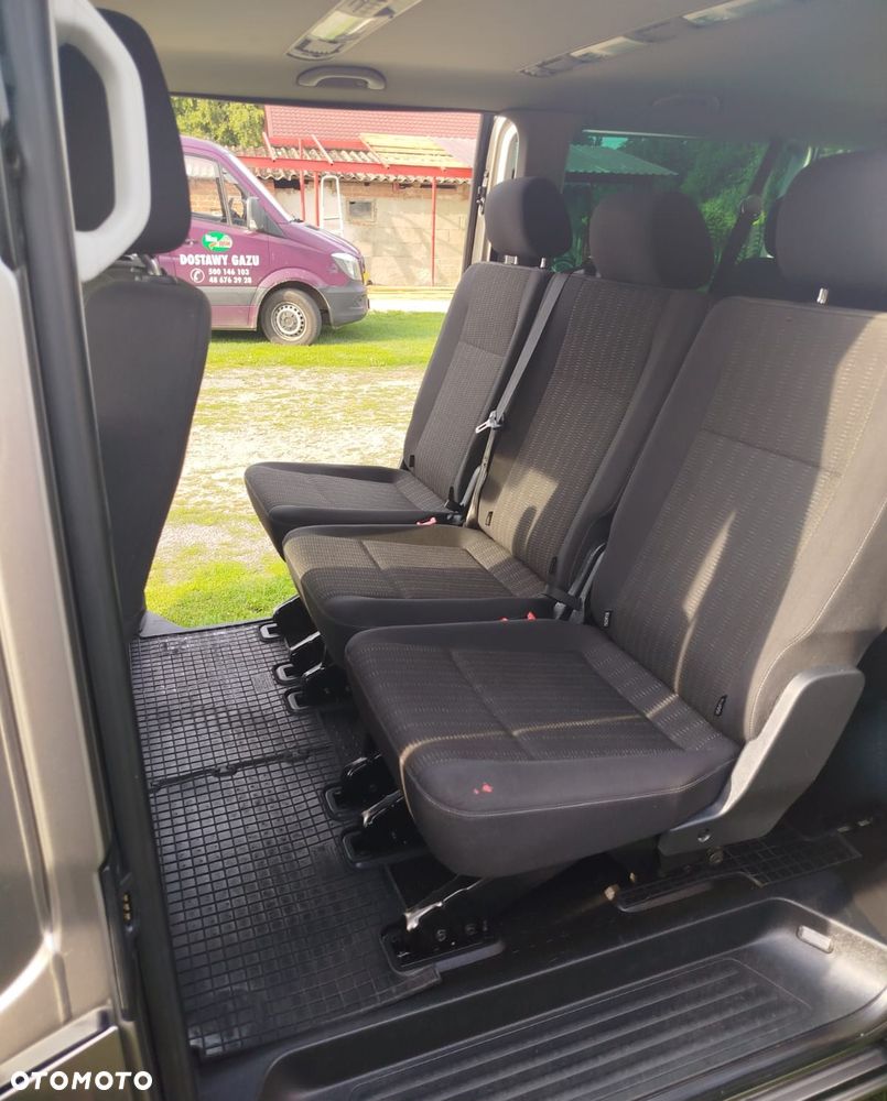 Volkswagen Caravelle - 7