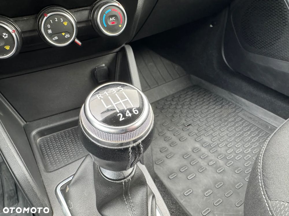 Dacia Duster ver-1-5-blue-dci-comfort-4wd-eu6d - 24