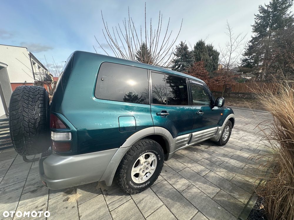 Mitsubishi Pajero - 5