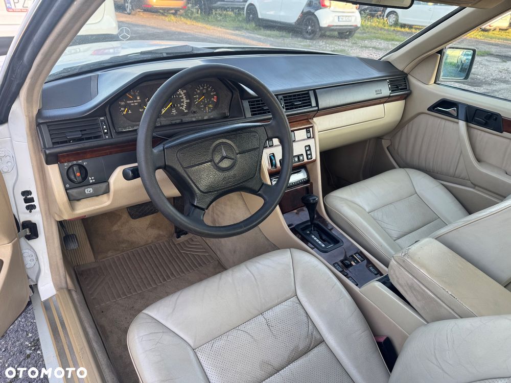 Mercedes-Benz Klasa E 320 - 14