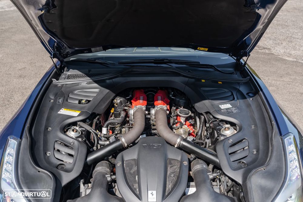 Ferrari GTC4 Lusso - 9
