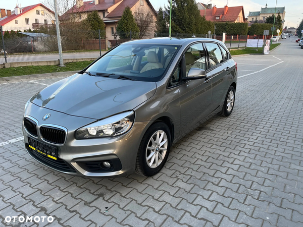 BMW Seria 2 218d Advantage