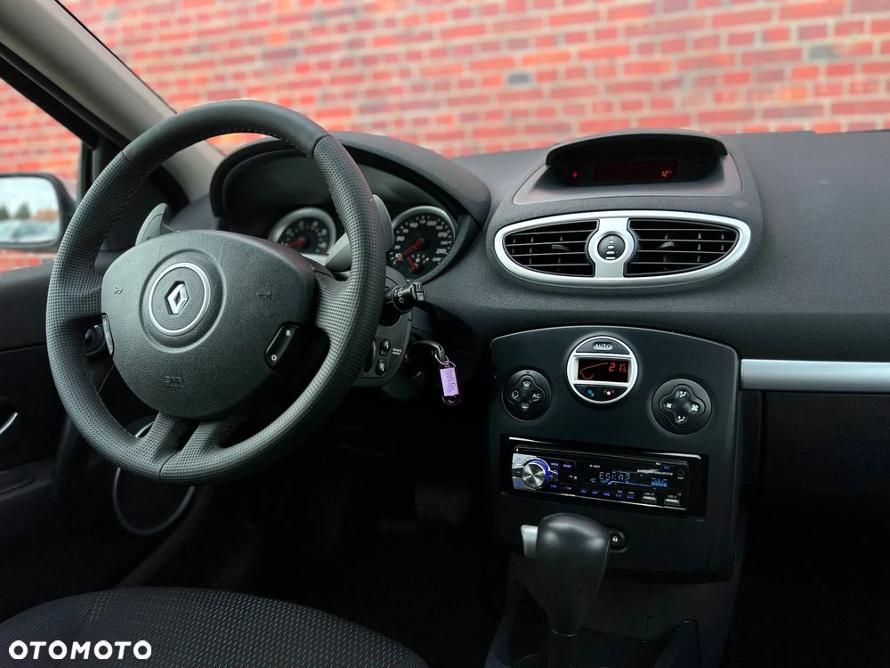 Renault Clio - 7