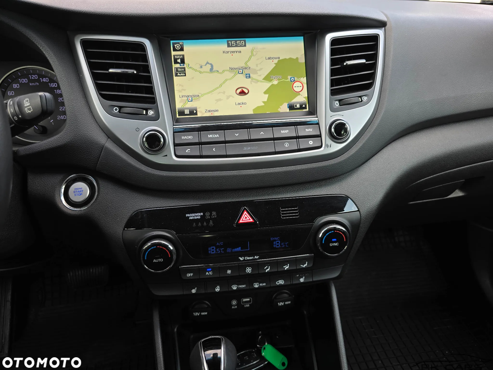 Hyundai Tucson 2.0 CRDi 4WD Automatik Advantage - 23