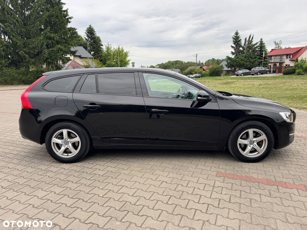 Volvo V60 D2 Kinetic - 11