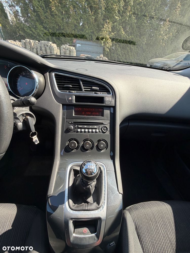 Peugeot 5008 HDI FAP 110 Active - 11