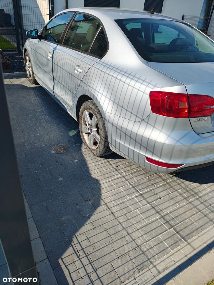 Volkswagen Jetta 1.2 TSI Comfortline - 3