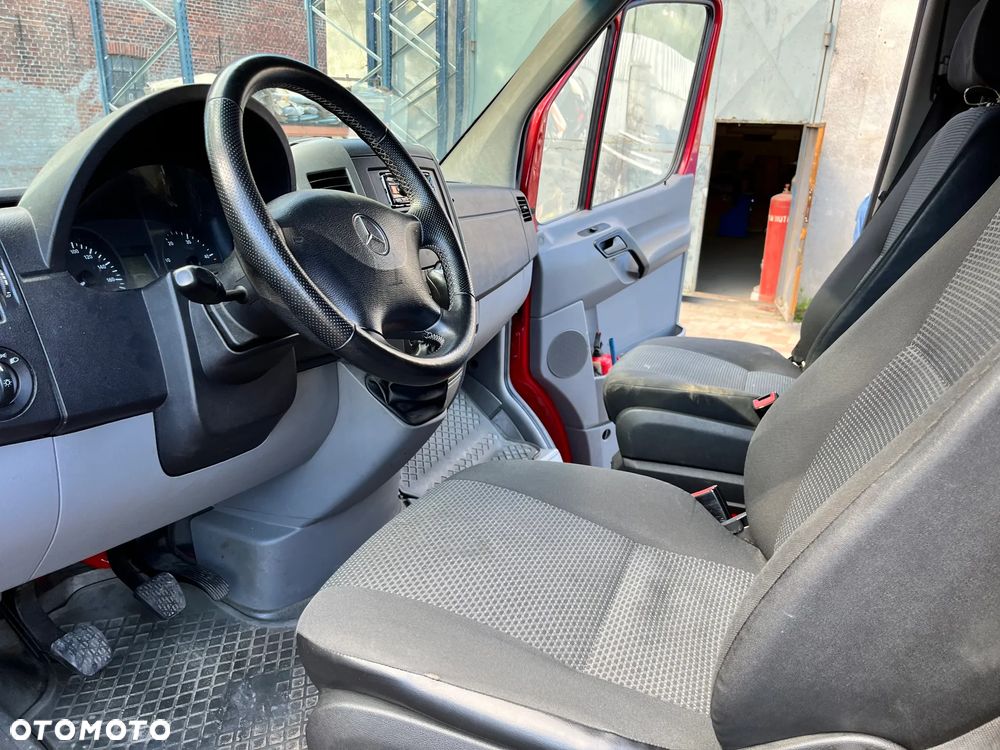 Mercedes-Benz 313 - 7