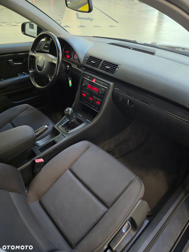 Audi A4 Limousine - 22