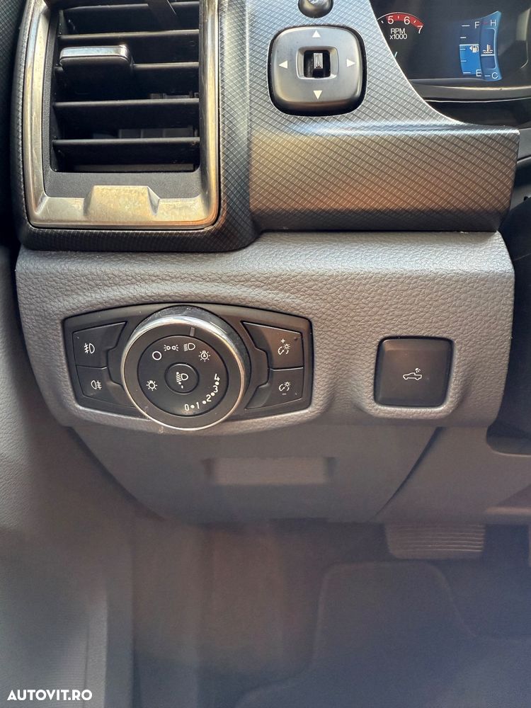 Ford Ranger Pick-Up 3.2 TDCi 4x4 Cabina Dubla WILDTRACK Aut. - 30