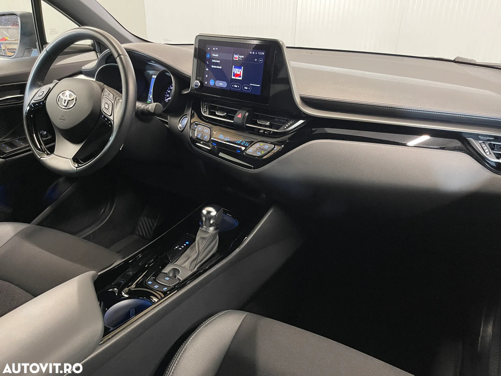 Toyota C-HR 2.0 HSD 184 CP 4x2 CVT Style - 8