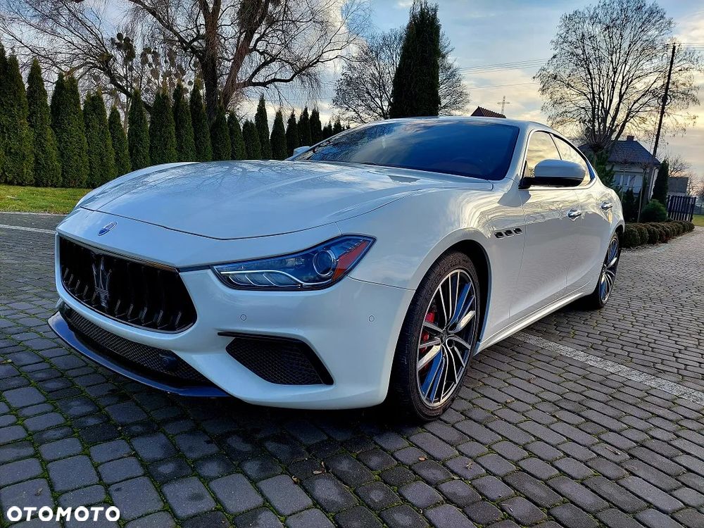 Maserati Ghibli GranSport - 3