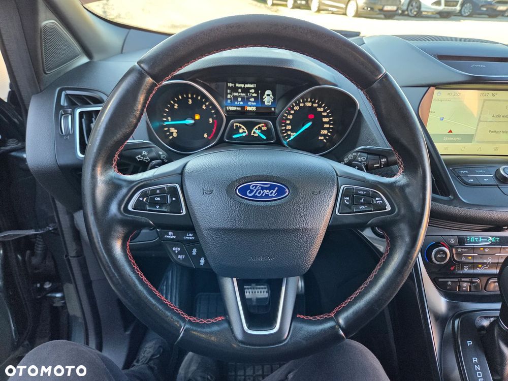 Ford Kuga 2.0 TDCi 4x4 ST-Line - 23