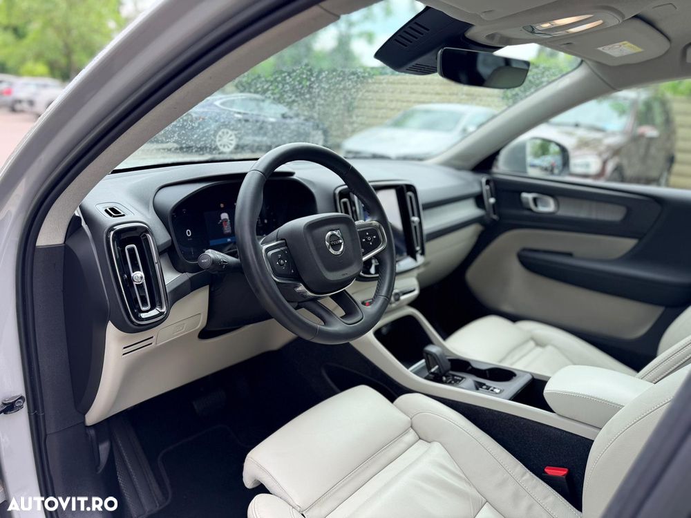 Volvo XC 40 B4 B AWD DKG Momentum Pro - 8